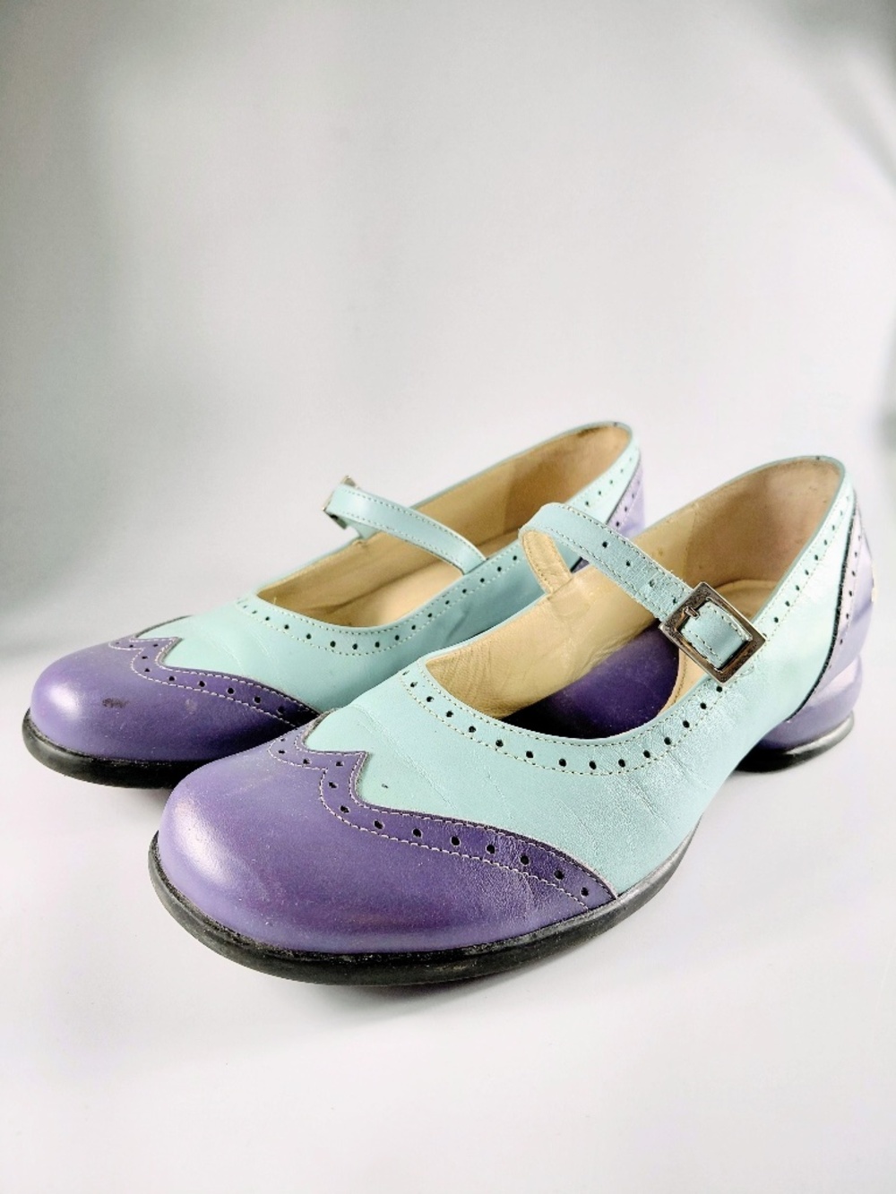 John Fluevog Kathy Mauve and Blue exotic Size 7 1/2